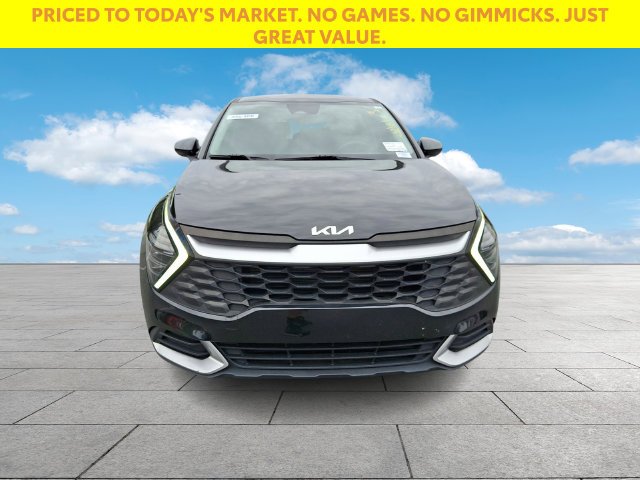 Used 2024 Black Kia LX image 3