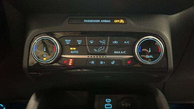 Used 2022 Carbonized Gray Metallic Ford Titanium image 18