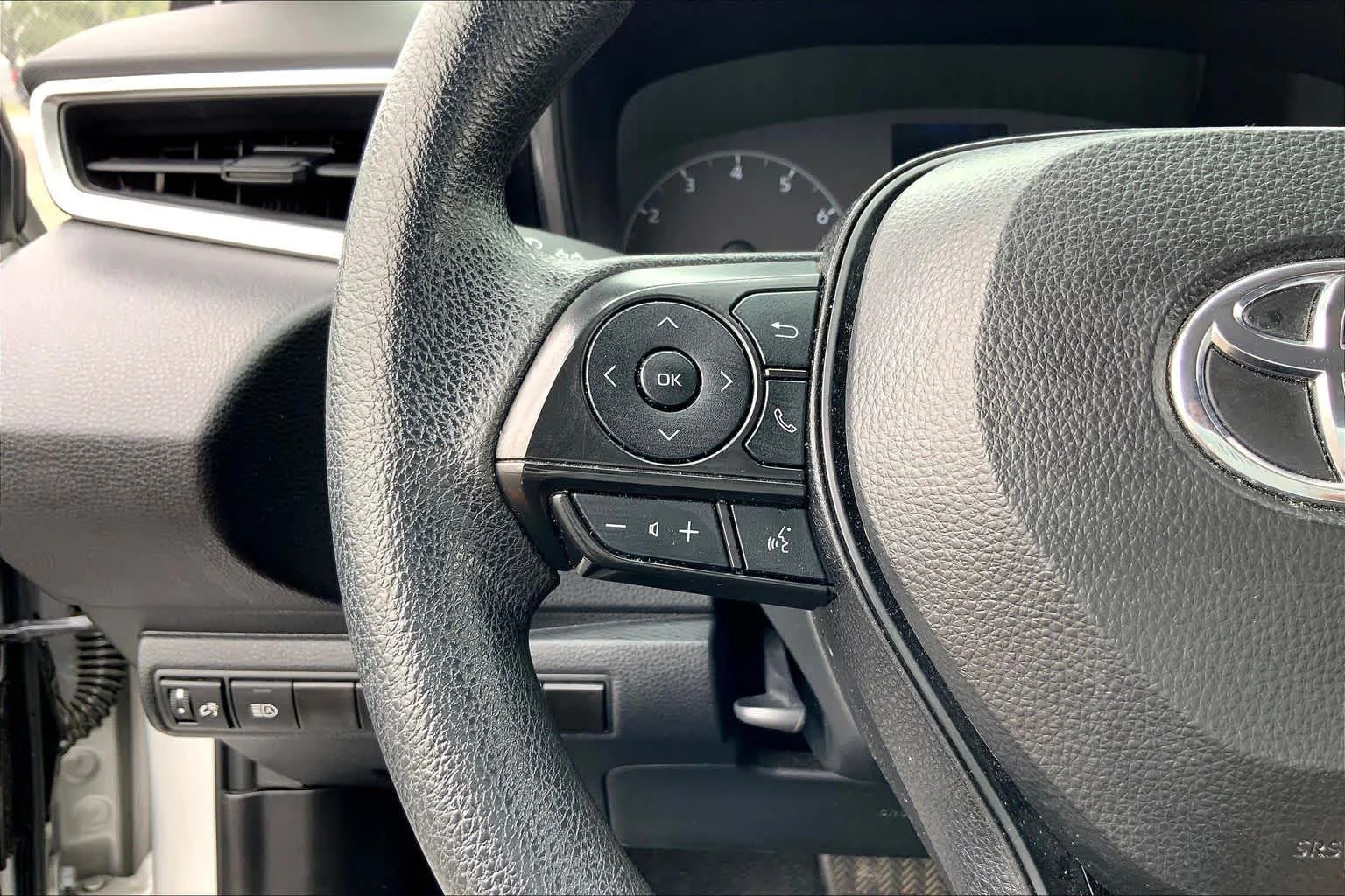 Used 2024 Classic Silver Metallic Toyota LE image 23