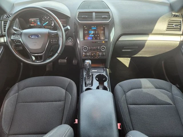 Used 2019 Oxford White Ford XLT image 28