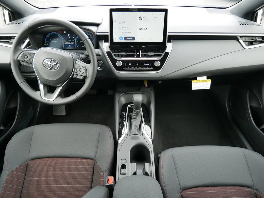 New 2026 Wind Chill Pearl <sup>1</sup> Toyota  SE image 7