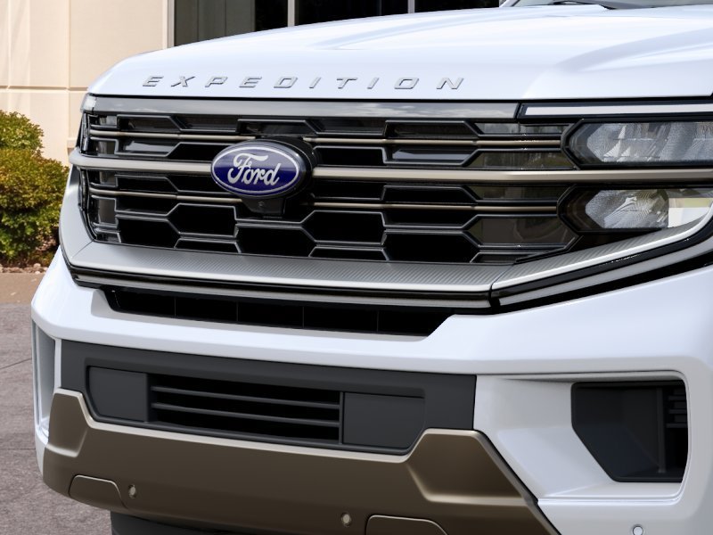 New 2027 Star White Metallic Tri-Coat Ford King Ranch image 17
