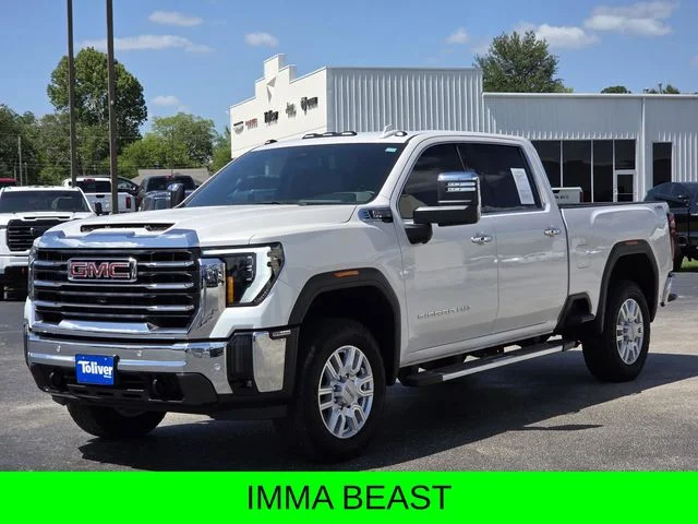 Used 2024 White GMC SLT image 4