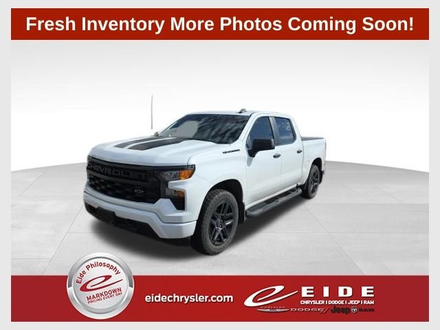 Used 2023 White Chevrolet Custom image 1