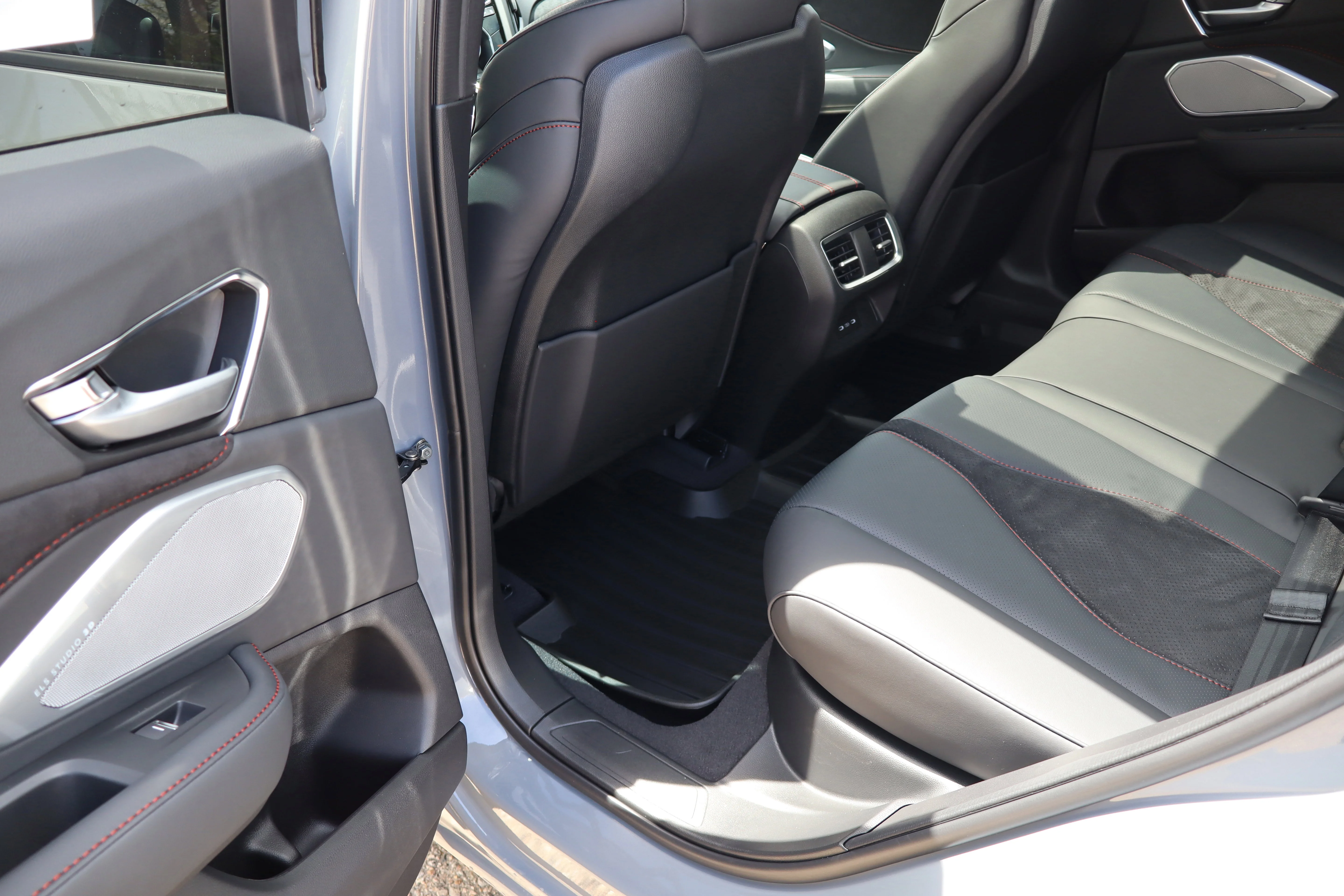 New 2026 Urban Gray Pearl Acura w/A-Spec Package image 27