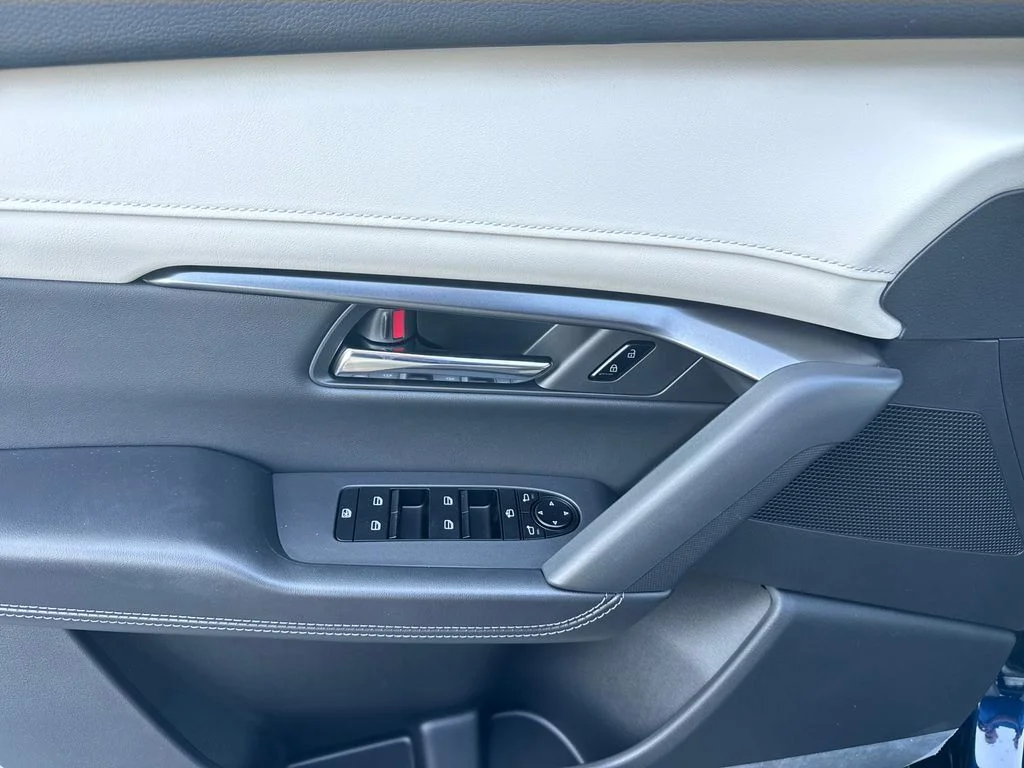 New 2026 Navy Blue Mazda 2.5 S Select image 10