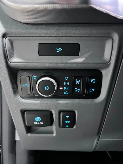 Used 2026 Black Ford Lariat image 25