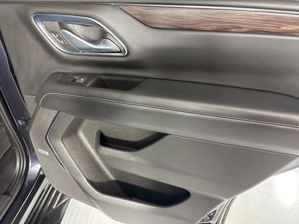 Used 2023 Gray Chevrolet LT image 23