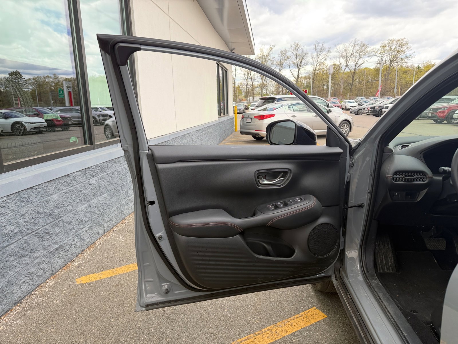 Used 2025 Urban Gray Pearl Honda Sport image 23