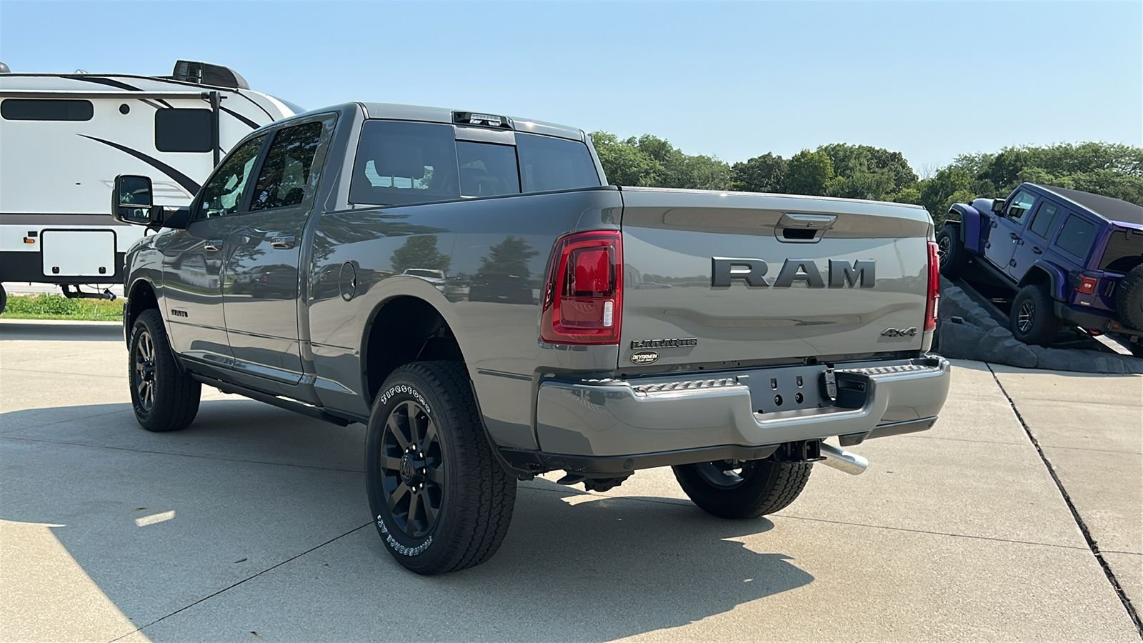 New 2026 Ceramic Gray Clear-Coat Exterior Paint RAM Laramie image 6