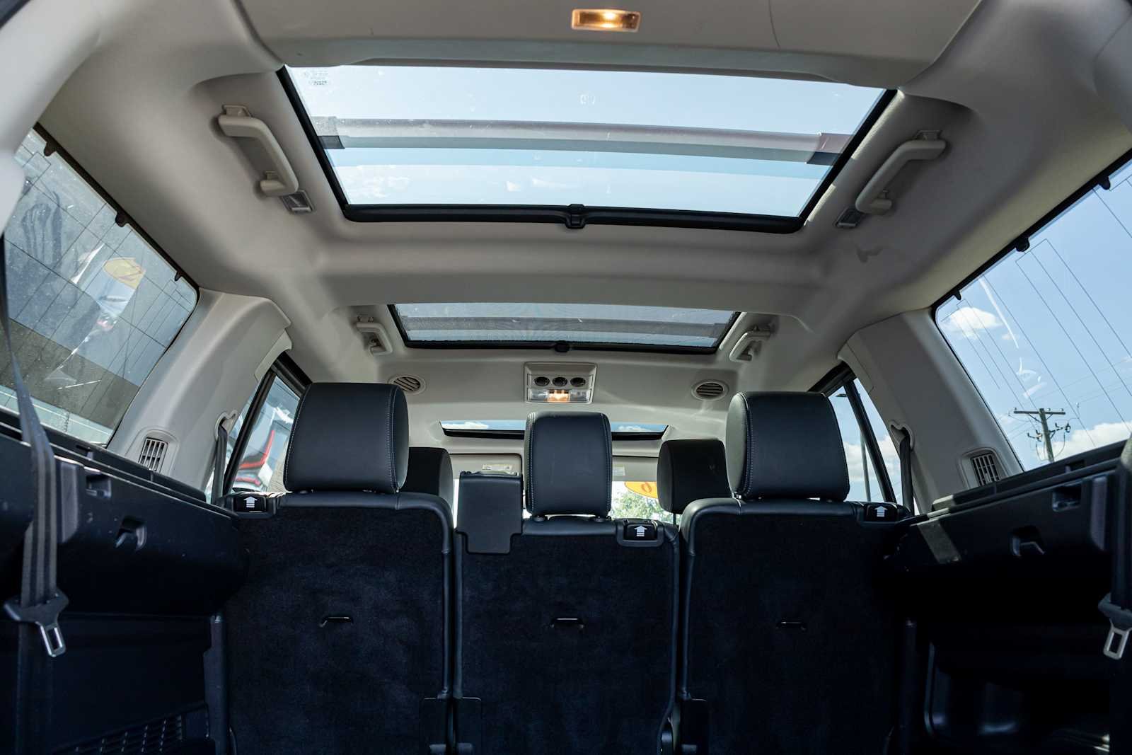 Used 2016 Santorini Black Metallic Land Rover HSE LUX Landmark Edition image 43