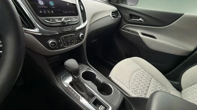 Used 2023 Summit White Chevrolet LT image 14