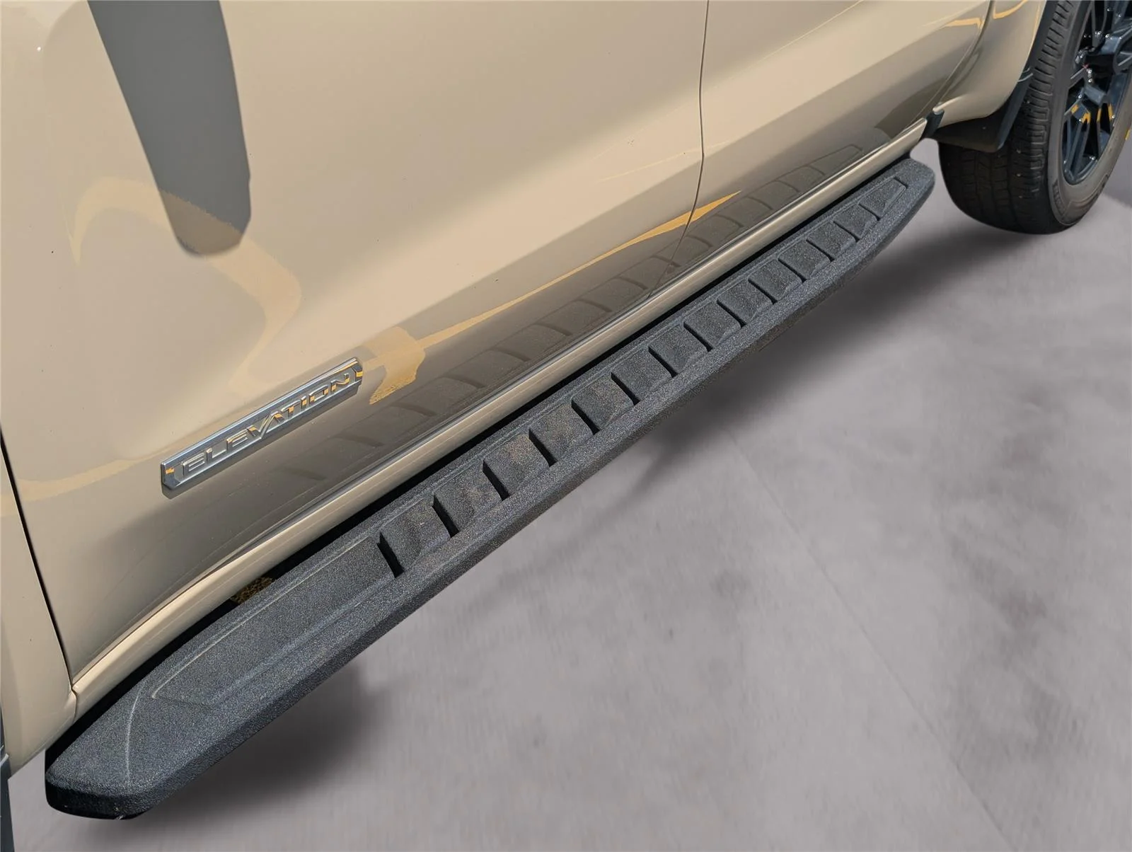 Used 2023 Desert Sand Metallic GMC Elevation image 37