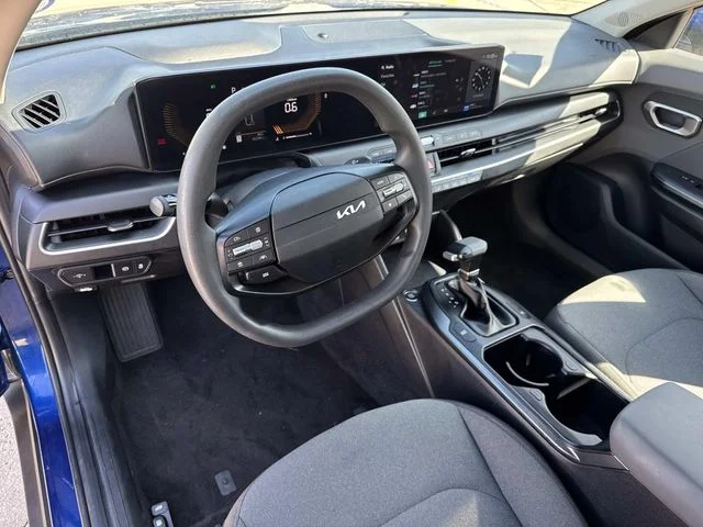 Used 2025 Blue Kia LXS image 30