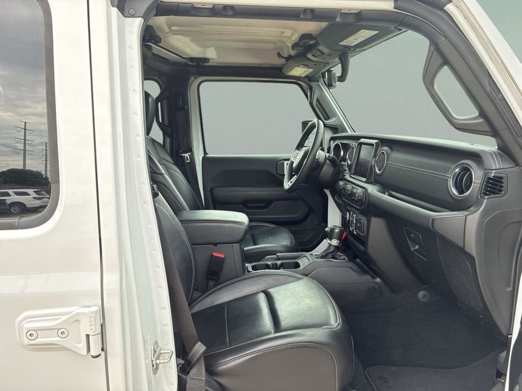 Used 2023 White/off-white Jeep Sahara 4xe image 20