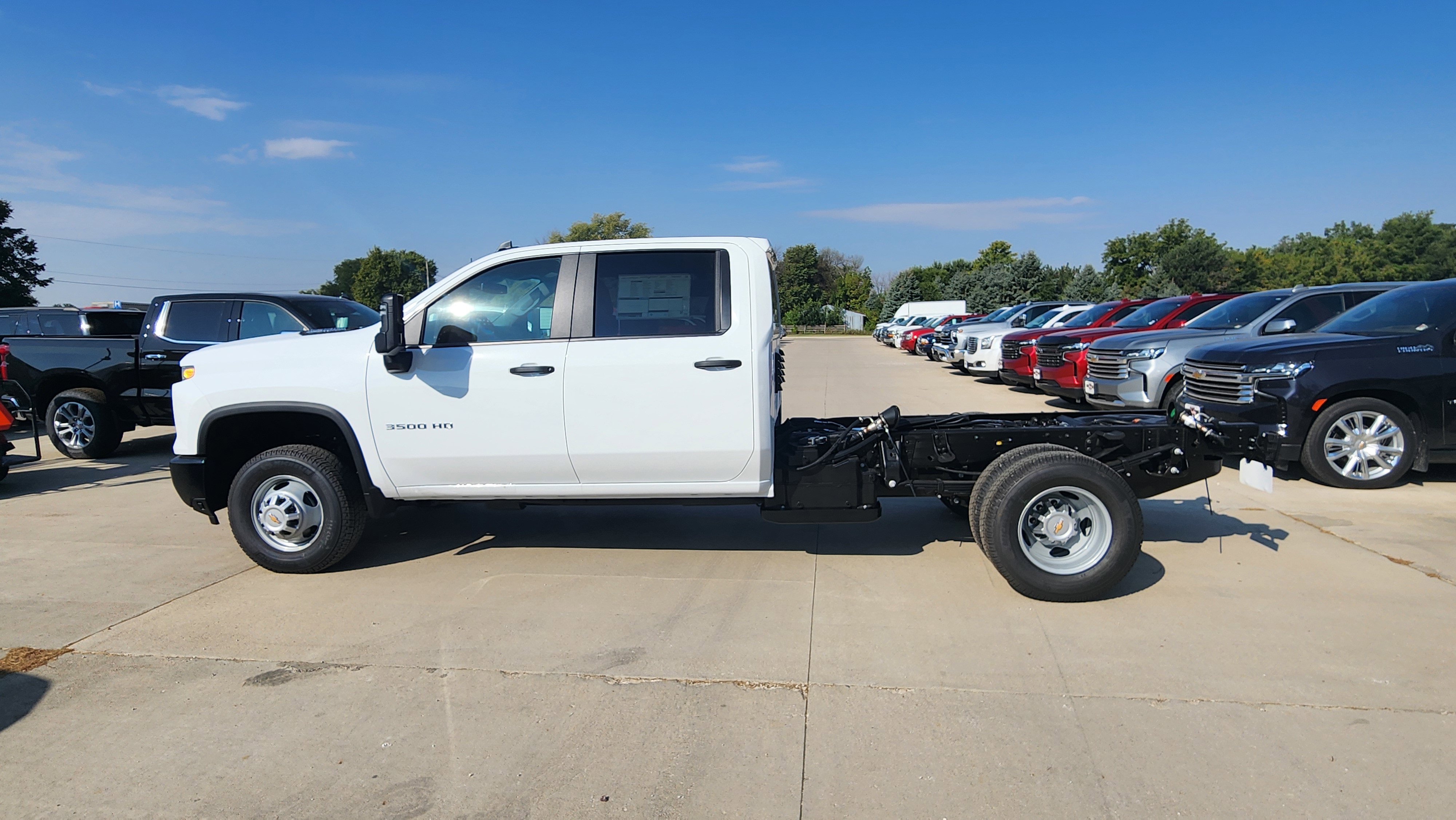 New 2026 Summit White Chevrolet Work Truck image 8