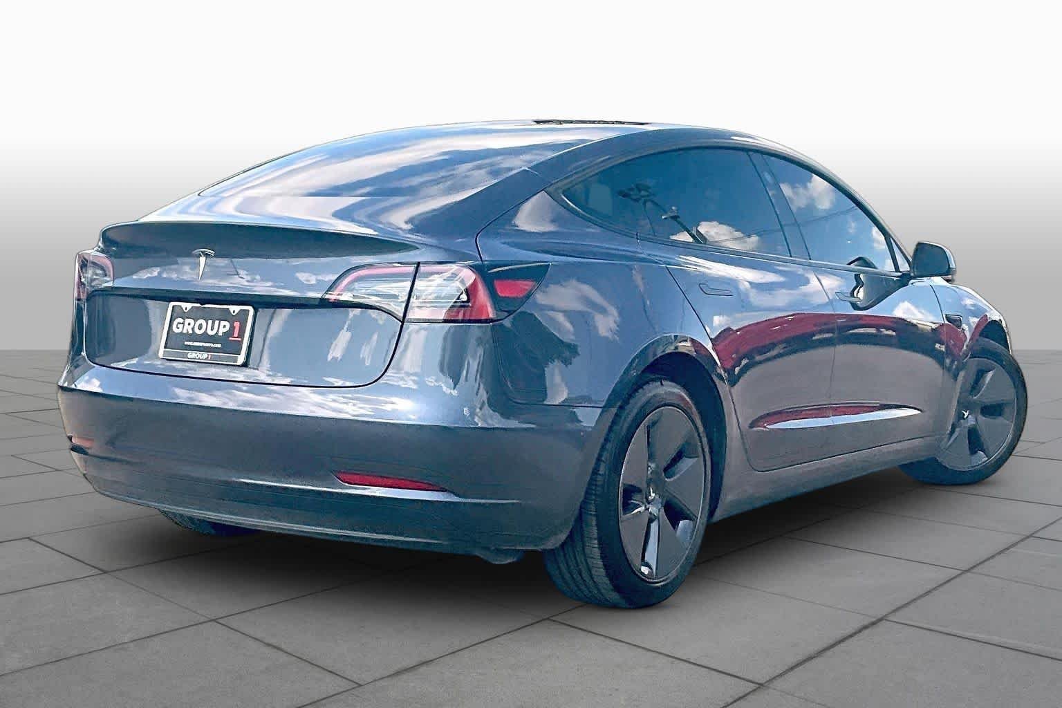 Used 2023 Midnight Silver Metallic Tesla  image 11