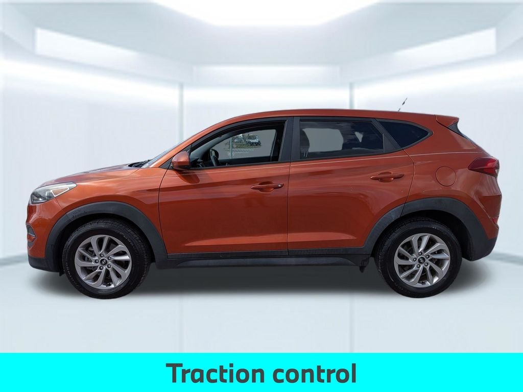 Used 2016 Orange Hyundai SE image 2
