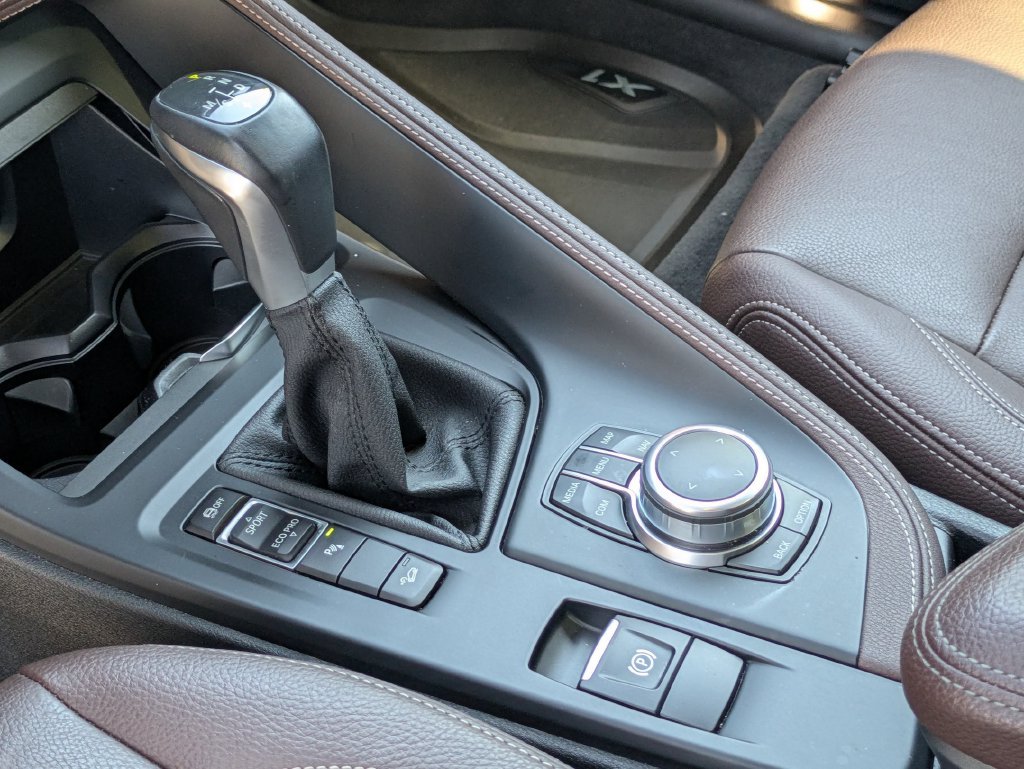 Used 2018 Gray BMW xDrive28i image 17