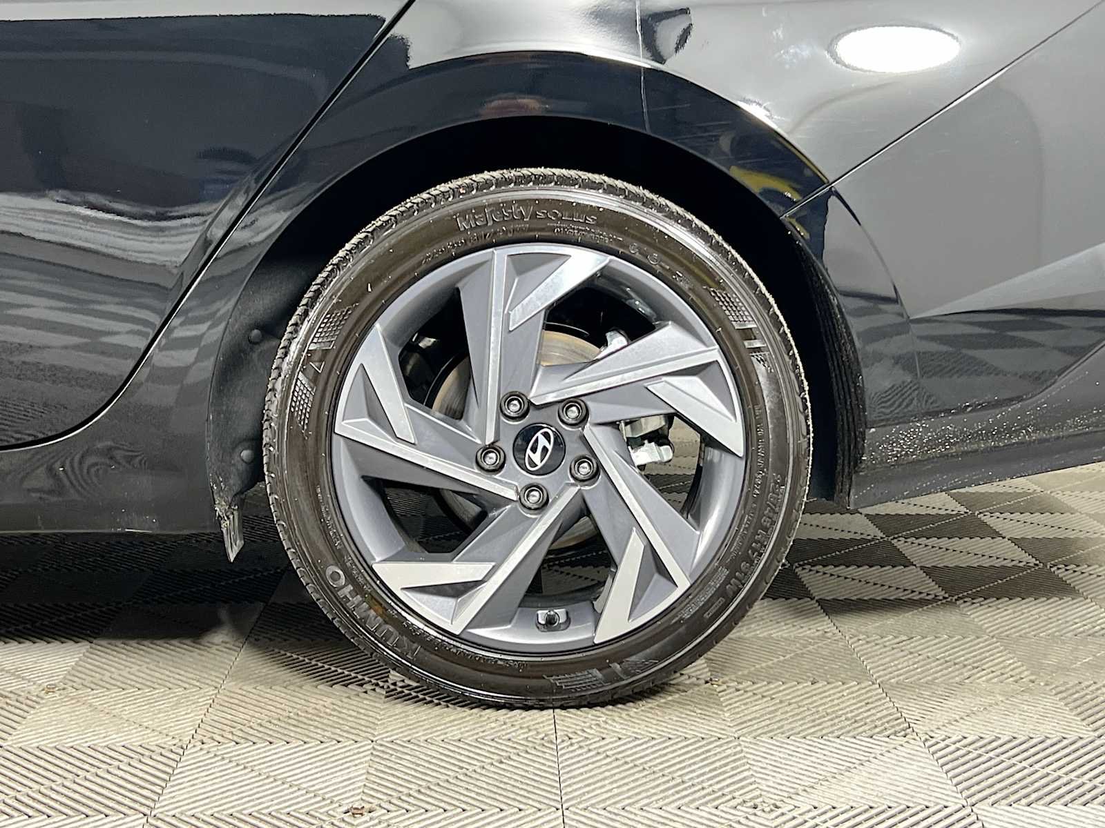 Used 2025 Abyss Black Hyundai SEL Convenience image 32
