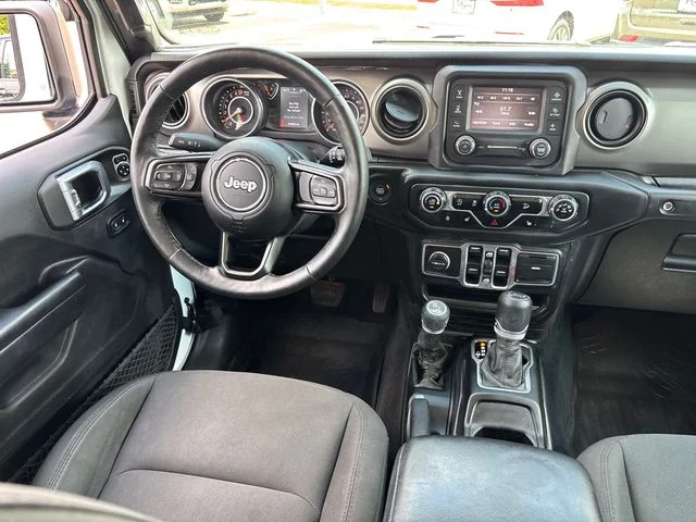 Used 2018 White Jeep Unlimited Sport S image 11
