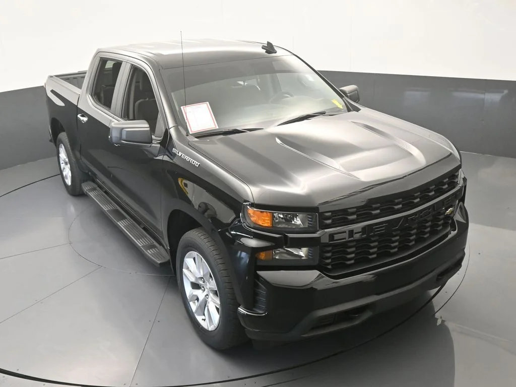 Used 2021 Black Chevrolet Custom image 47