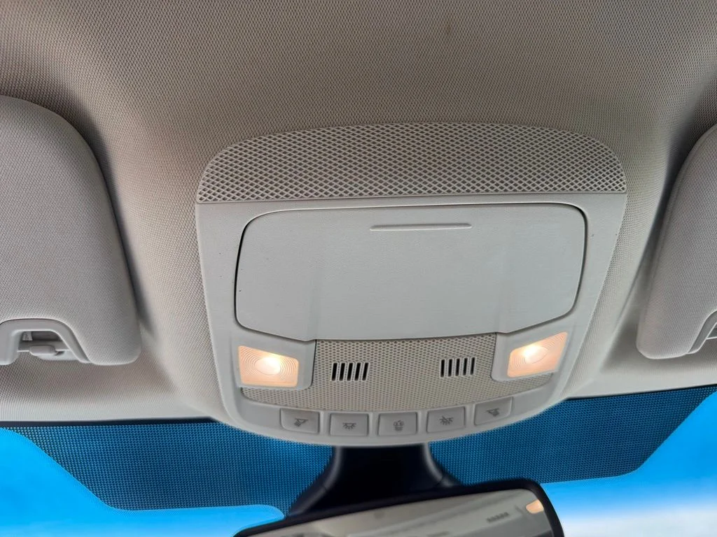 Used 2020 White Ford SEL image 17