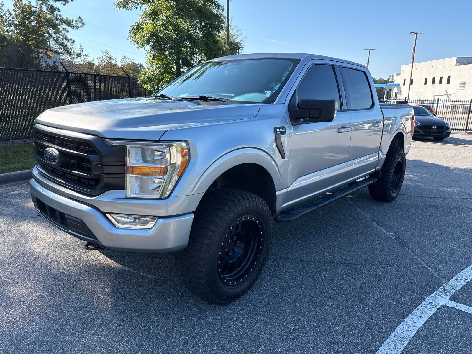 Used 2021 Silver Ford XLT image 1