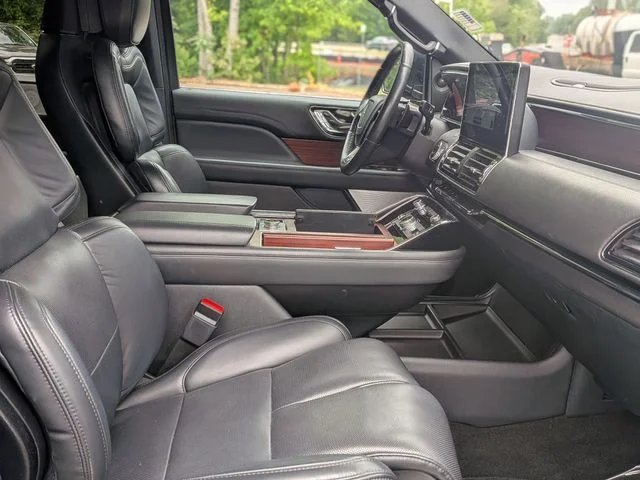 Used 2023 Black Lincoln Reserve image 42