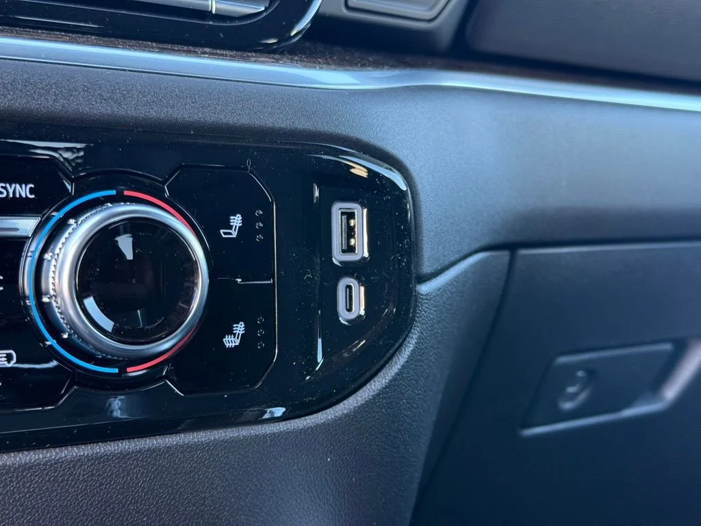 New 2026 Onyx Black GMC Elevation image 23