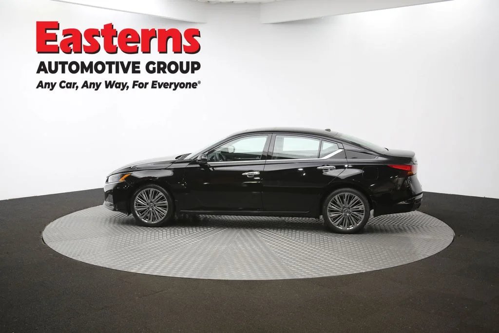 Used 2023 Black Nissan 2.5 SL image 61