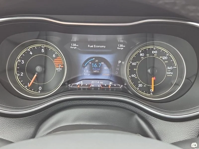Used 2023 Black Jeep Altitude image 12