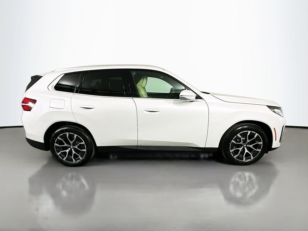 New 2026 Mineral White Metallic BMW 30 xDrive image 4