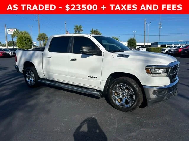 2019 RAM 1500 Big Horn/Lone Star 4x4 Crew Cab 5'7's photo