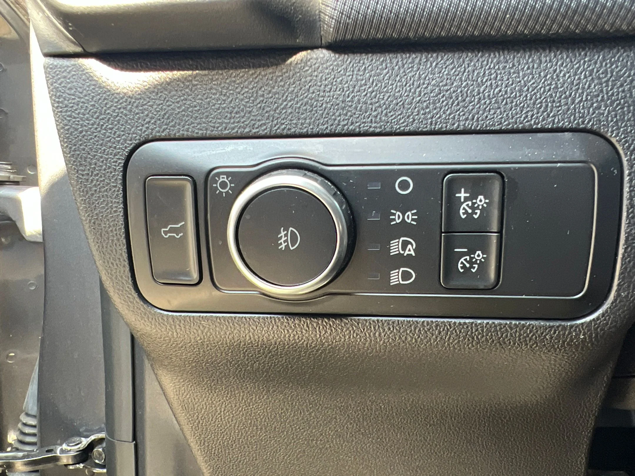Used 2022 Gray Metallic Ford Outer Banks image 17