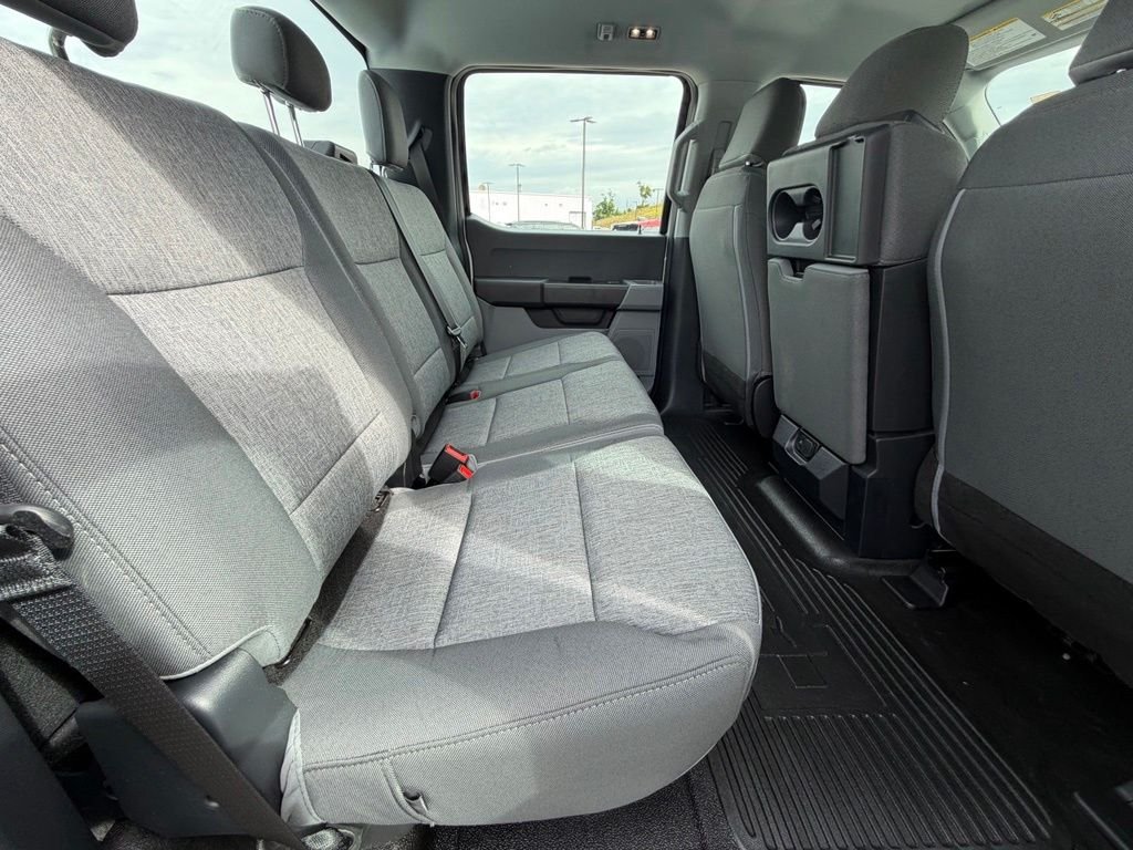 New 2026 Oxford White Ford F-350® XL image 40