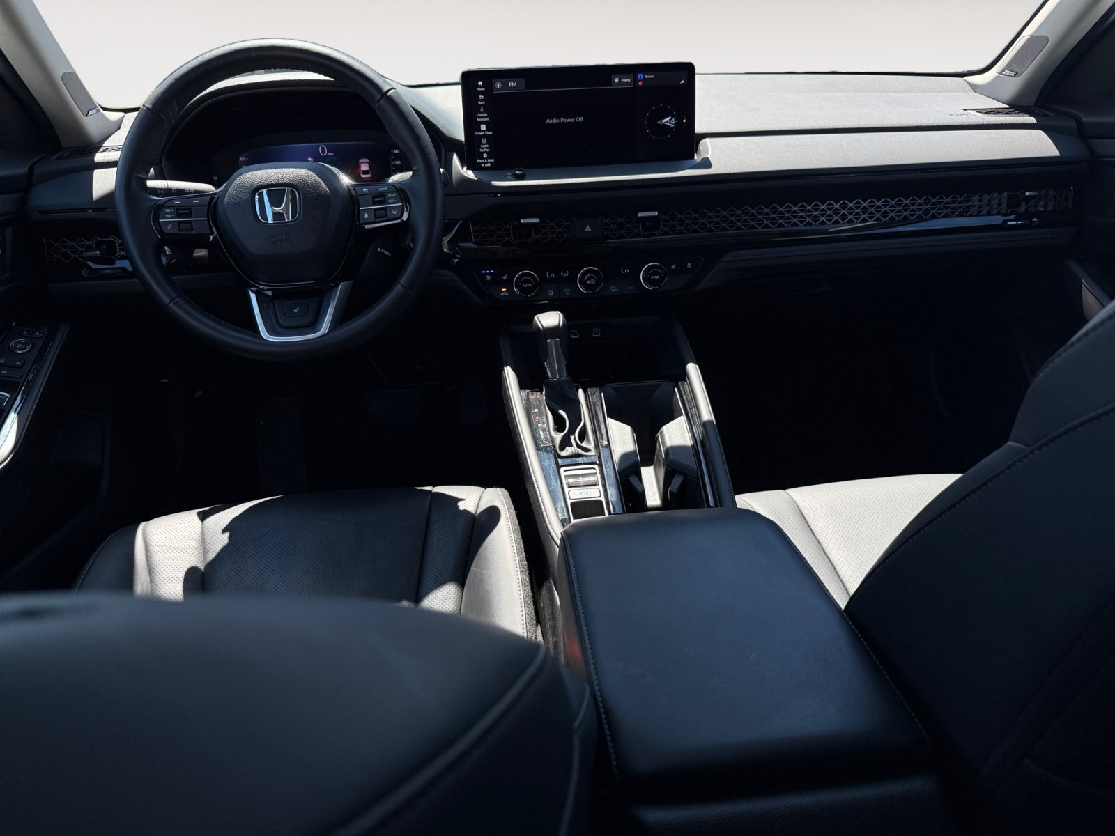 Used 2025 White Honda Touring image 15