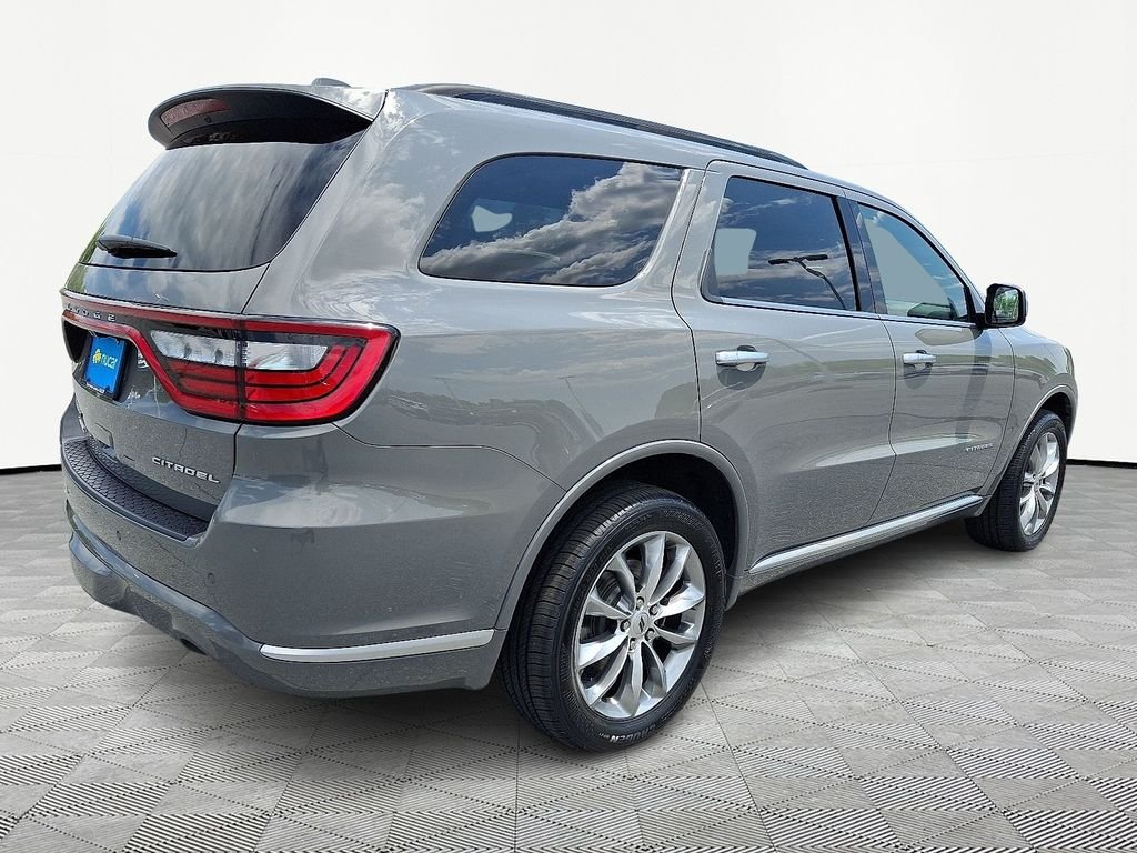Used 2022 Gray Dodge Citadel image 7