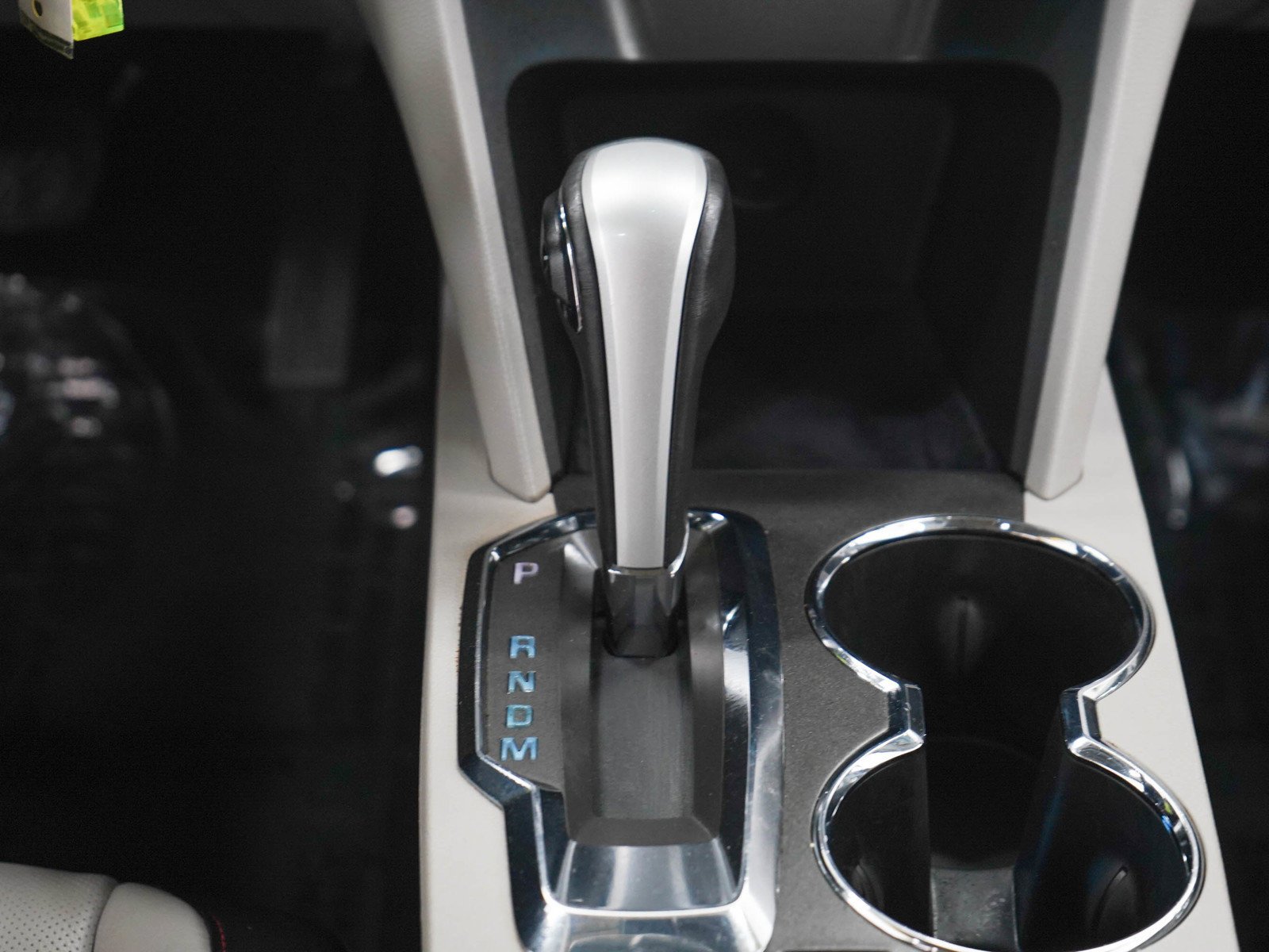 Used 2015 Silver Ice Metallic Chevrolet Ltz image 19