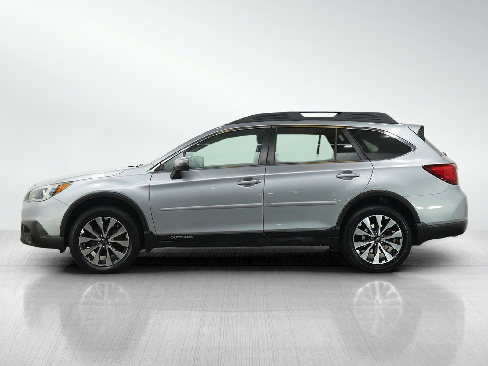 Used 2016 Subaru Outback Limited with VIN 4S4BSENC9G3343879 for sale in Burnsville, Minnesota