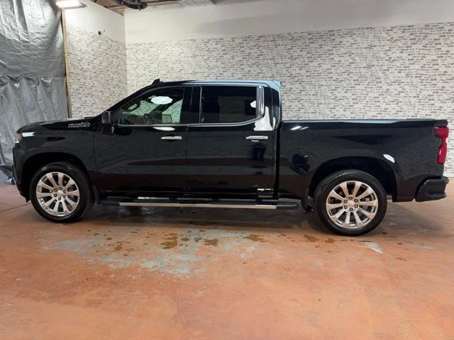 Used 2021 Black Chevrolet High Country image 4