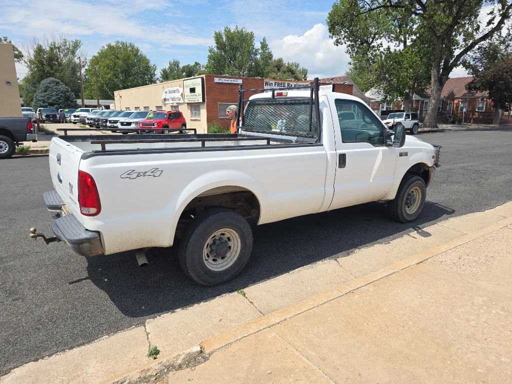 Used 2001 White Ford XL image 5