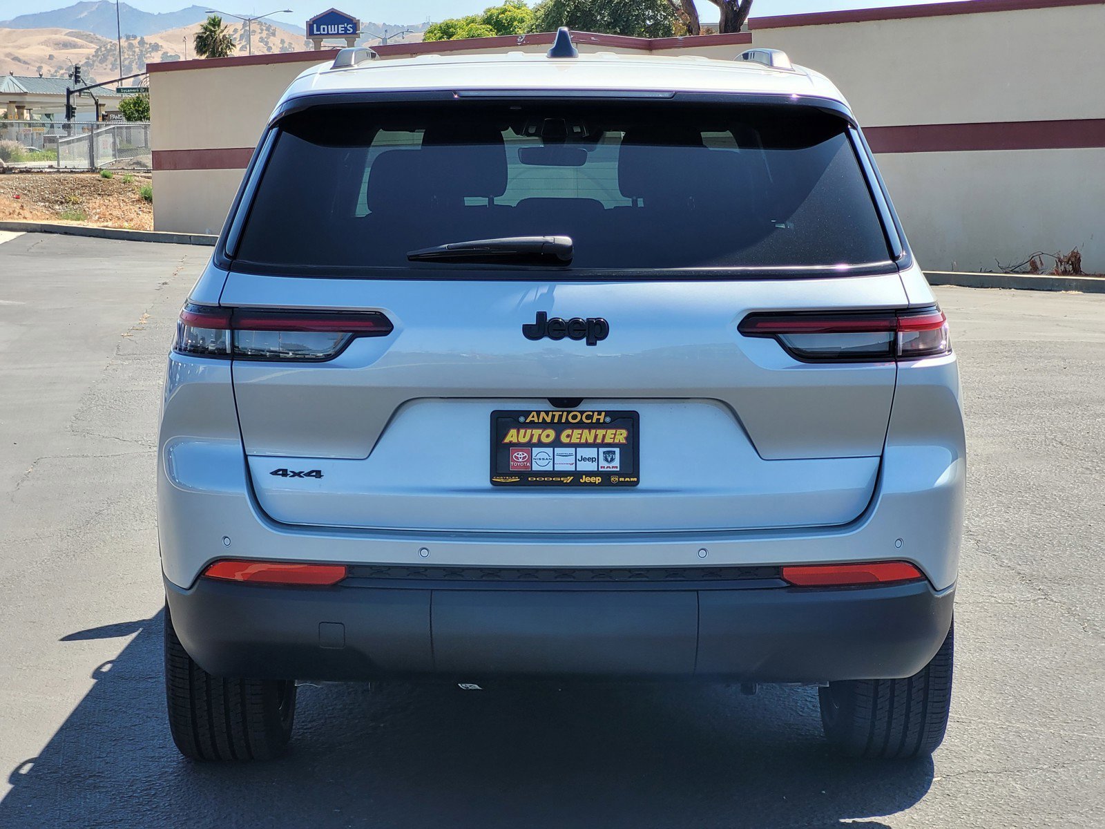 2025 Jeep Grand Cherokee Altitude X photo 3