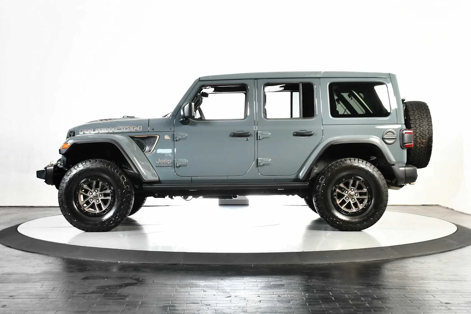 Used 2025 Anvil Clearcoat Jeep Rubicon 392 Final Edition image 2