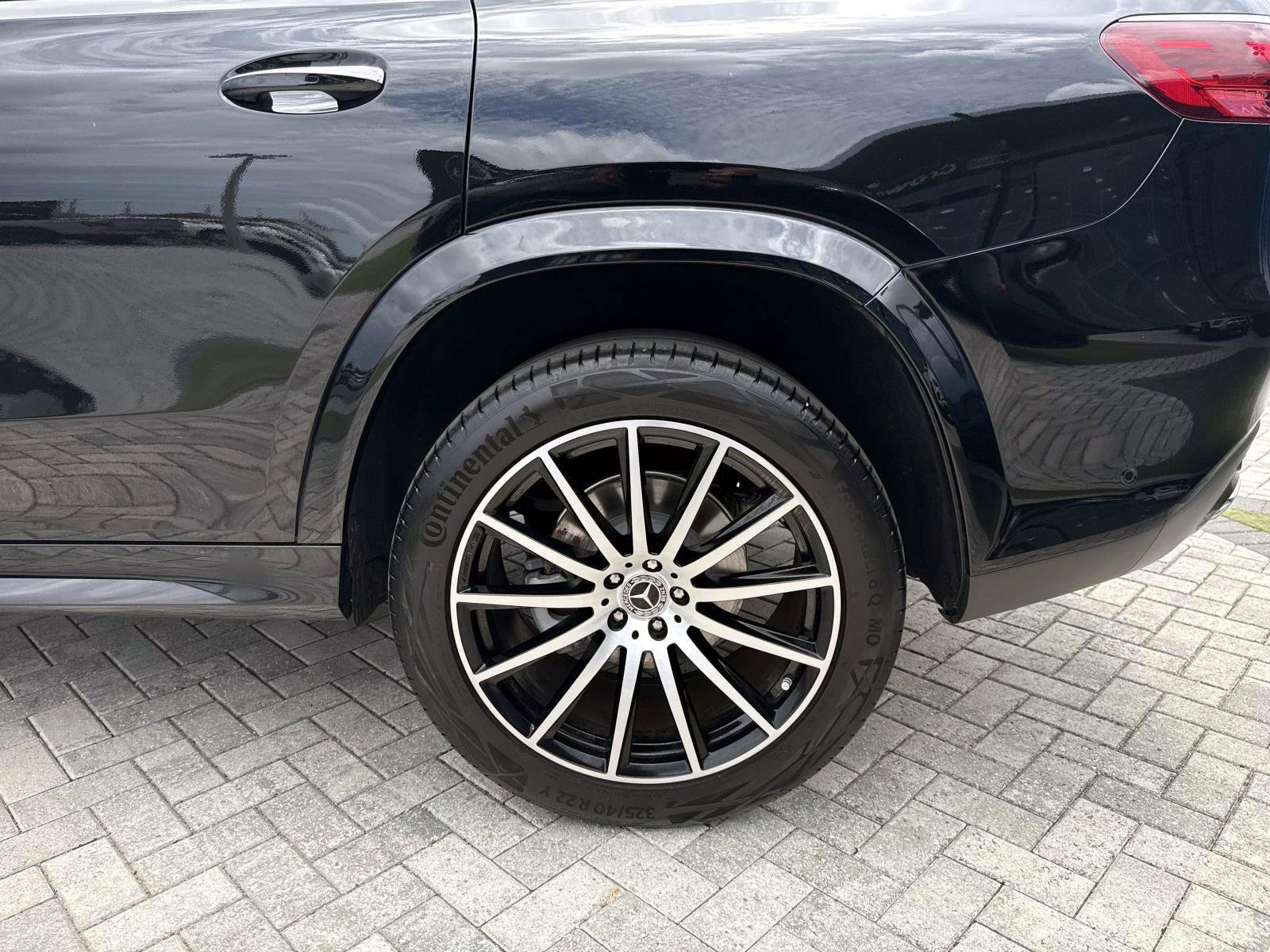 New 2026 Obsidian Black Metallic Mercedes-Benz 450 4MATIC® SUV image 11
