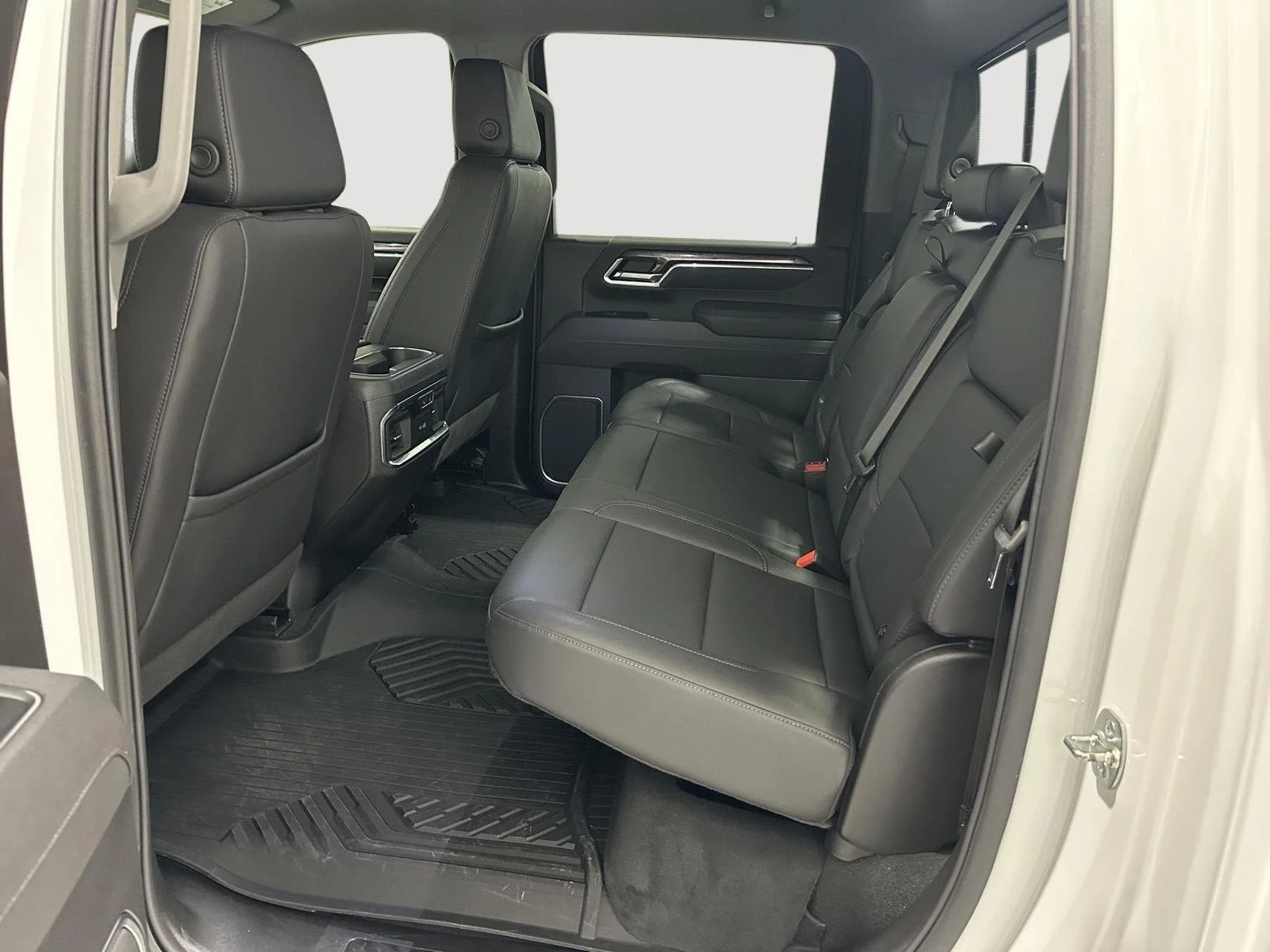 Used 2025 Summit White Chevrolet LTZ image 24