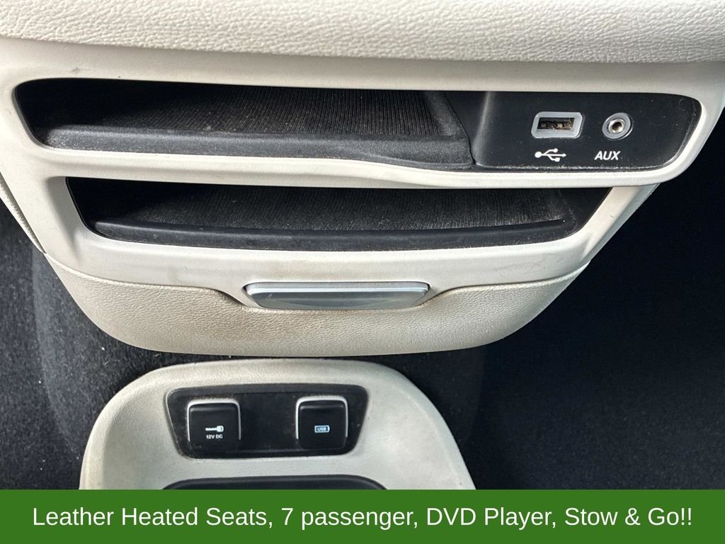 Used 2017 Black Chrysler Touring L image 31