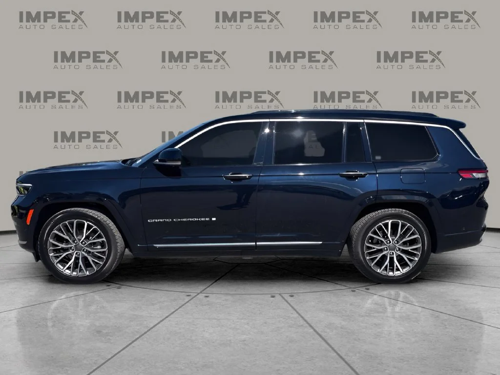 Used 2024 Black Jeep Summit image 2