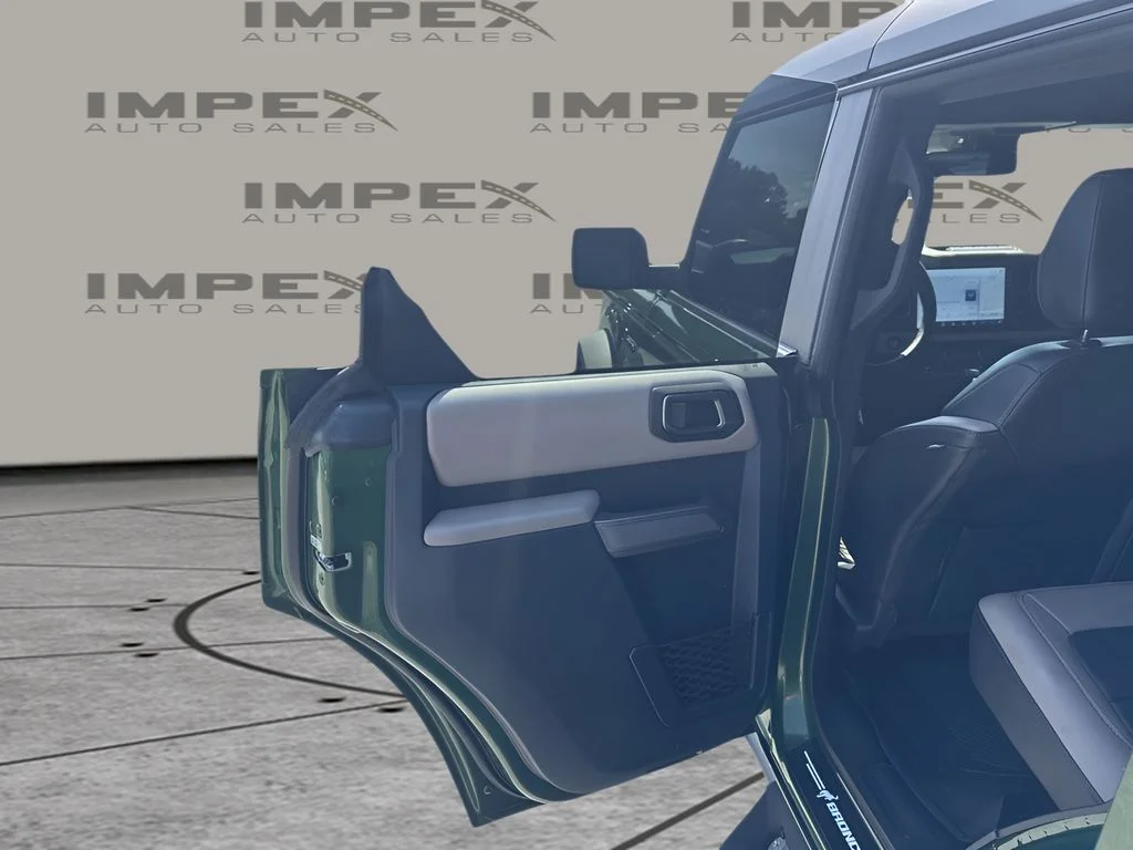Used 2023 Green Ford Wildtrak image 30