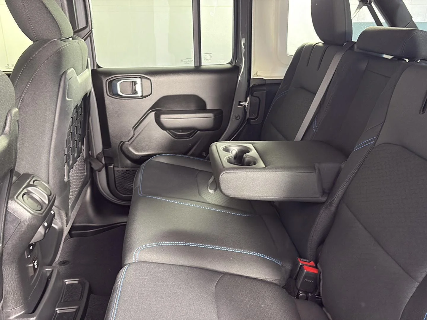 Used 2023 Sting-Gray Clearcoat Jeep Rubicon image 24